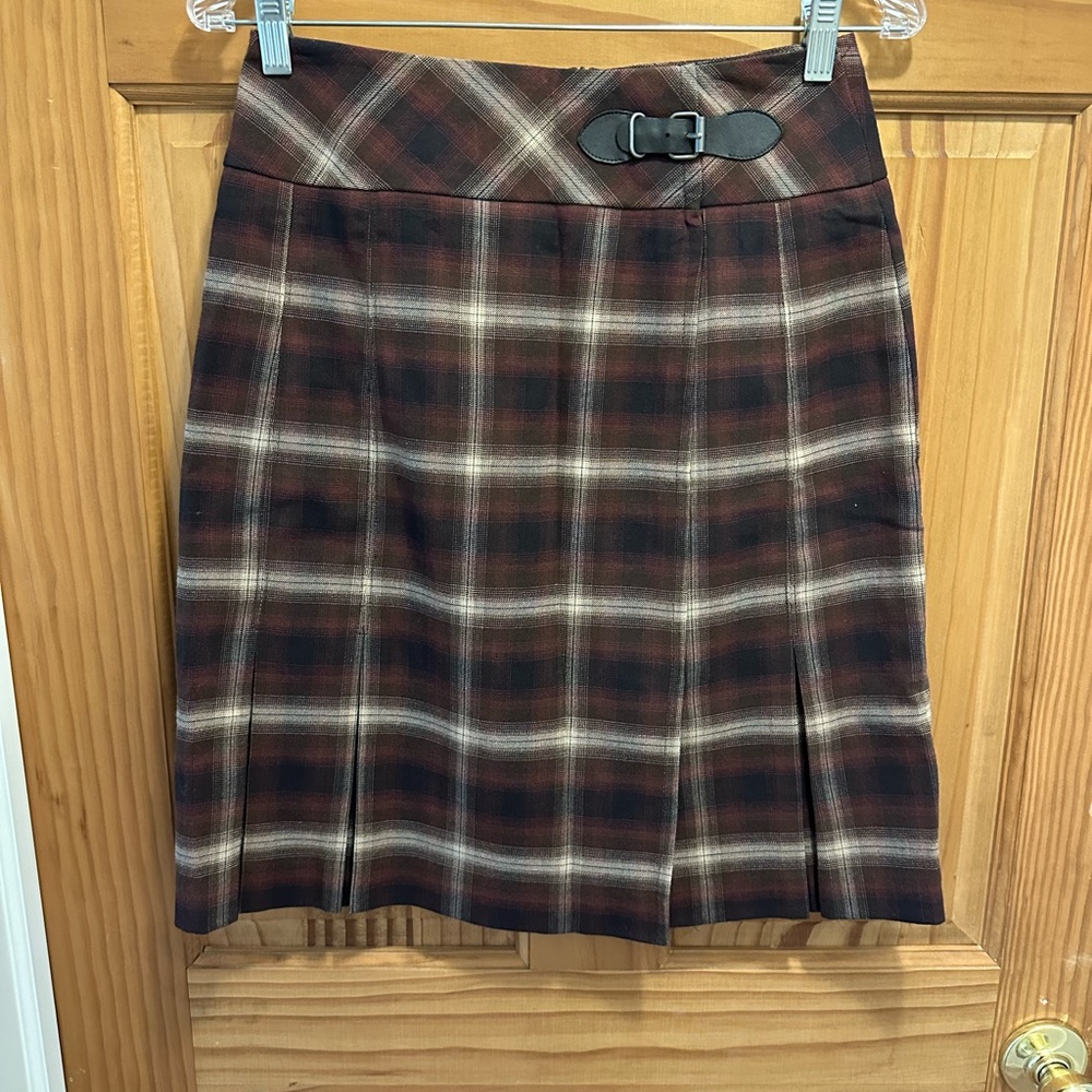 Women’s Jones Wear Plaid Brown Skirt with Buckle Detail Size 4P